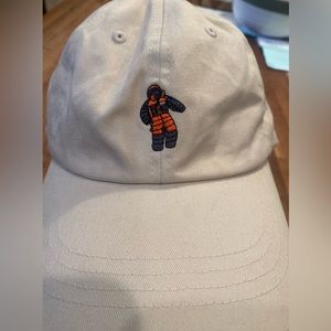 Mountain Hardware Snow Suit baseball hat